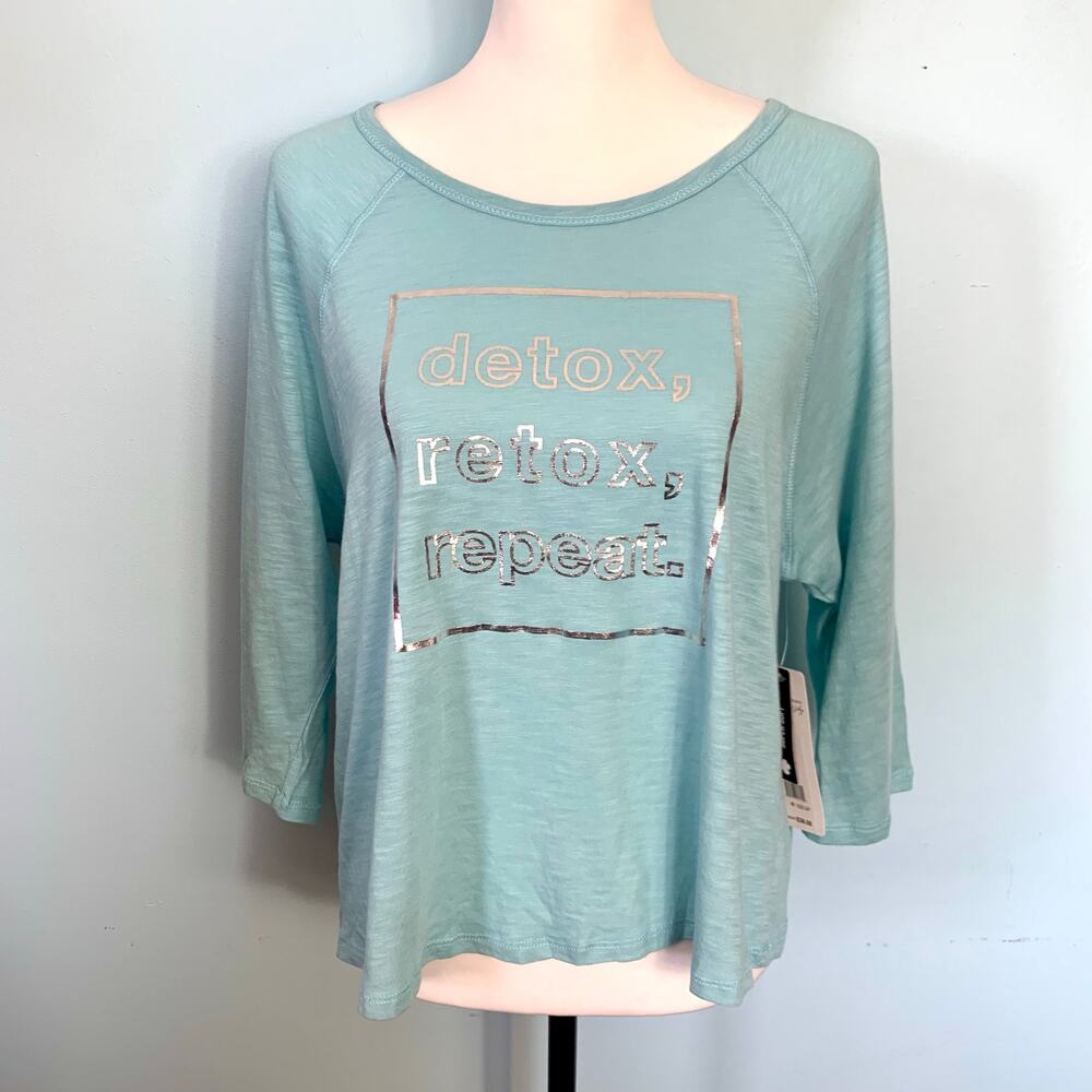 NWT Nanette Lepore Play "detox, retox, repeat" Top Light Blue Size Small - Picture 2 of 8